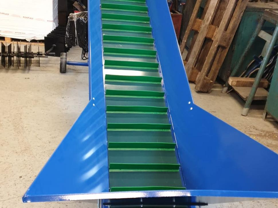 ROLMET Förderband / Belt conveyor / Convoyeur à tapis / Przenośnik taśmowy / Trasportatore a nastro / Конвейер ленточный / Przenośnik taśmowy PT - 1/3R - Lopende band: afbeelding 3 ROLMET Förderband / Belt conveyor / Convoyeur à tapis / Przenośnik taśmowy / Trasportatore a nastro / Конвейер ленточный / Przenośnik taśmowy PT - 1/3R - Lopende band: afbeelding 3