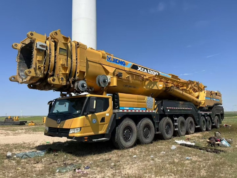 XCMG XCA1200 - Alle terrein kraan: afbeelding 1 XCMG XCA1200 - Alle terrein kraan: afbeelding 1