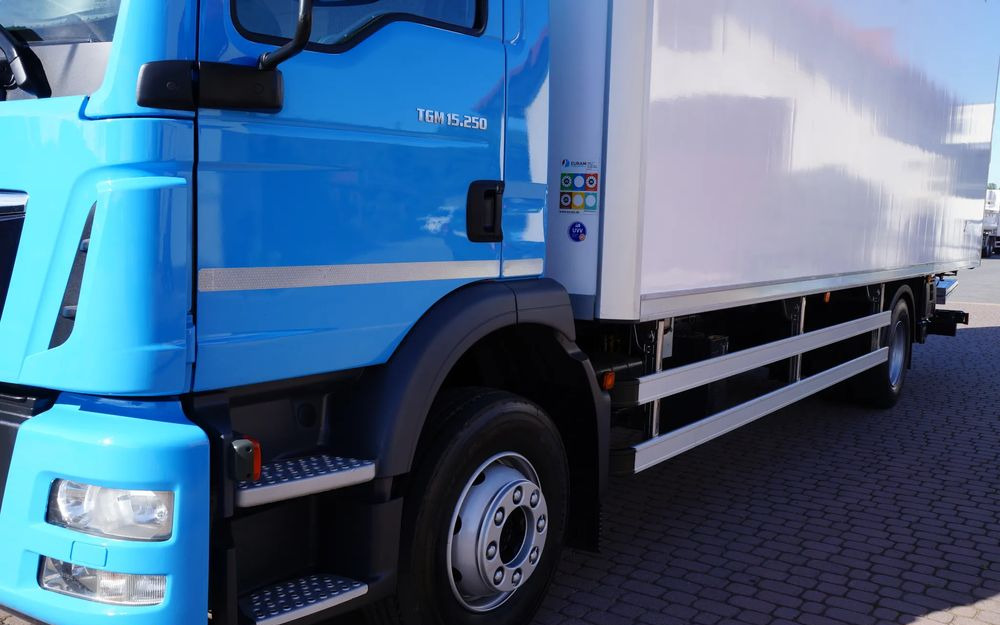 MAN TGM 15.250 EURO 6 CHŁODNIA LAMBERET ŁAD 7.300 KG NISKI PRZEBIEG - Koelwagen vrachtwagen: afbeelding 5 MAN TGM 15.250 EURO 6 CHŁODNIA LAMBERET ŁAD 7.300 KG NISKI PRZEBIEG - Koelwagen vrachtwagen: afbeelding 5