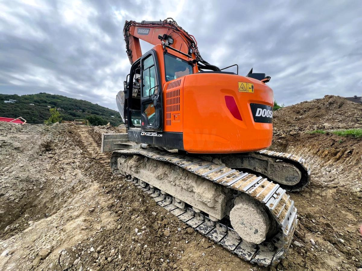 Doosan DX235 LCR-5 PELLE A CHENILLES 26T - Rupsgraafmachine: afbeelding 2 Doosan DX235 LCR-5 PELLE A CHENILLES 26T - Rupsgraafmachine: afbeelding 2