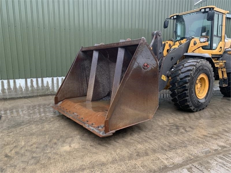 Bac Toe Tip Bucket  - Kiepwagen met knikbesturing: afbeelding 1 Bac Toe Tip Bucket  - Kiepwagen met knikbesturing: afbeelding 1