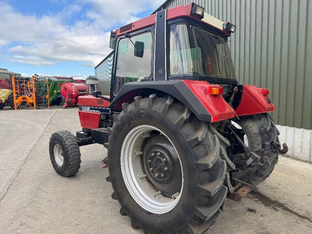 Case IH International 1056XL - Tractor: afbeelding 2 Case IH International 1056XL - Tractor: afbeelding 2