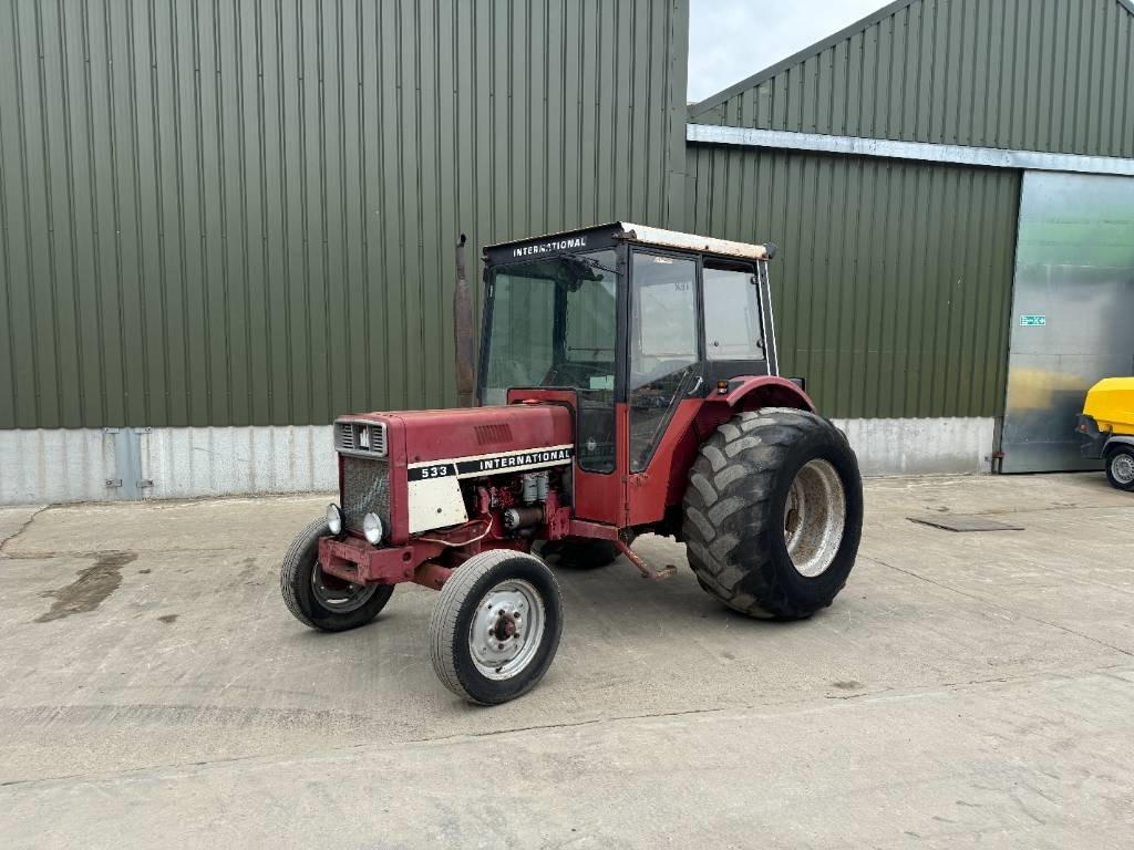 International 533 - Tractor: afbeelding 1 International 533 - Tractor: afbeelding 1
