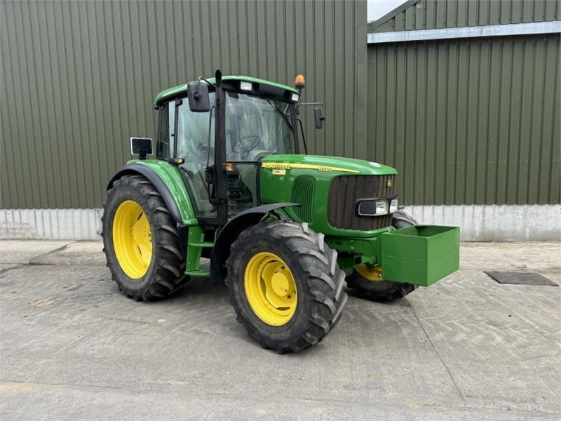 John Deere John Deere 6320 SE **Low Hours** **No VAT** - Tractor: afbeelding 1 John Deere John Deere 6320 SE **Low Hours** **No VAT** - Tractor: afbeelding 1
