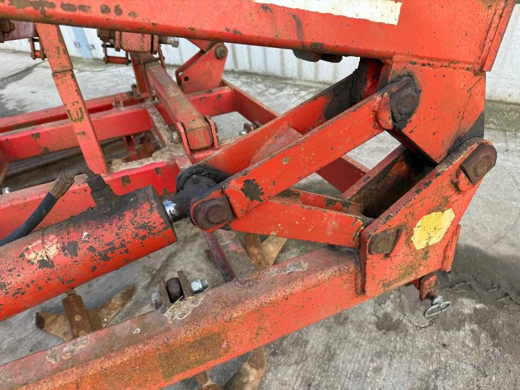 Knoche 4.5 Meter Folding Cultivator - Cultivator: afbeelding 5 Knoche 4.5 Meter Folding Cultivator - Cultivator: afbeelding 5