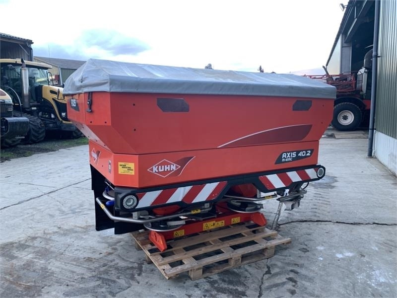 Kuhn Axis 40.2 M-EMC Fert Spreader - Kunstmeststrooier: afbeelding 3 Kuhn Axis 40.2 M-EMC Fert Spreader - Kunstmeststrooier: afbeelding 3