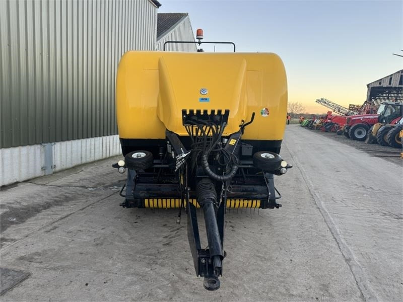 New Holland BB9060 Baler  - Vierkante balenpers: afbeelding 5 New Holland BB9060 Baler  - Vierkante balenpers: afbeelding 5