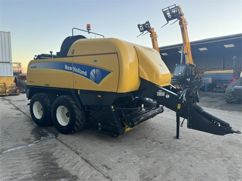 New Holland BB9060 Baler  - Vierkante balenpers: afbeelding 4 New Holland BB9060 Baler  - Vierkante balenpers: afbeelding 4