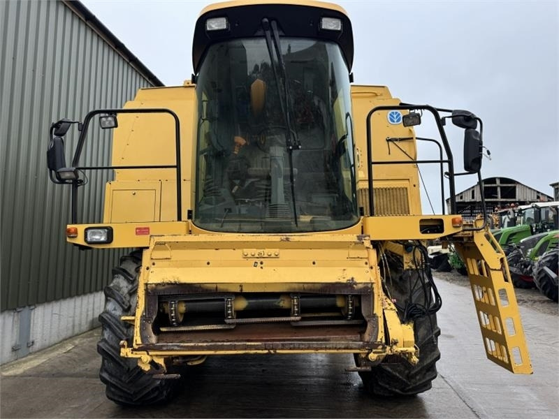 New Holland TX66 c/w 20ft Header - Oogstmachine toebehoor: afbeelding 5 New Holland TX66 c/w 20ft Header - Oogstmachine toebehoor: afbeelding 5