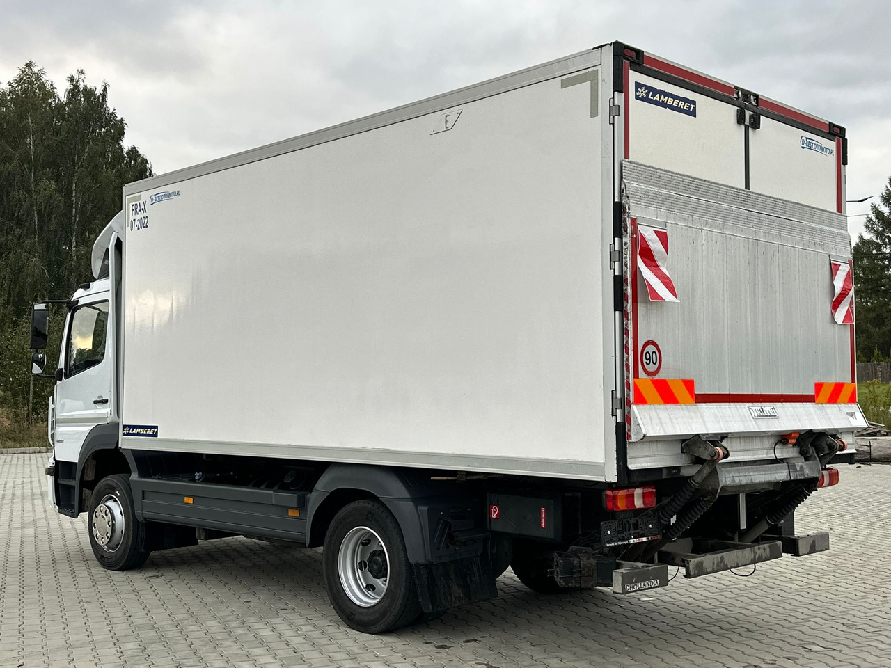 MERCEDES-BENZ ATEGO 1218 / CHŁODNIA / WINDA / 12 PALET / 5.10 M DŁUGOŚCI / AUTOMAT / LAMBERET / 5090 KG ŁADOWNOŚCI - Koelwagen vrachtwagen: afbeelding 3 MERCEDES-BENZ ATEGO 1218 / CHŁODNIA / WINDA / 12 PALET / 5.10 M DŁUGOŚCI / AUTOMAT / LAMBERET / 5090 KG ŁADOWNOŚCI - Koelwagen vrachtwagen: afbeelding 3