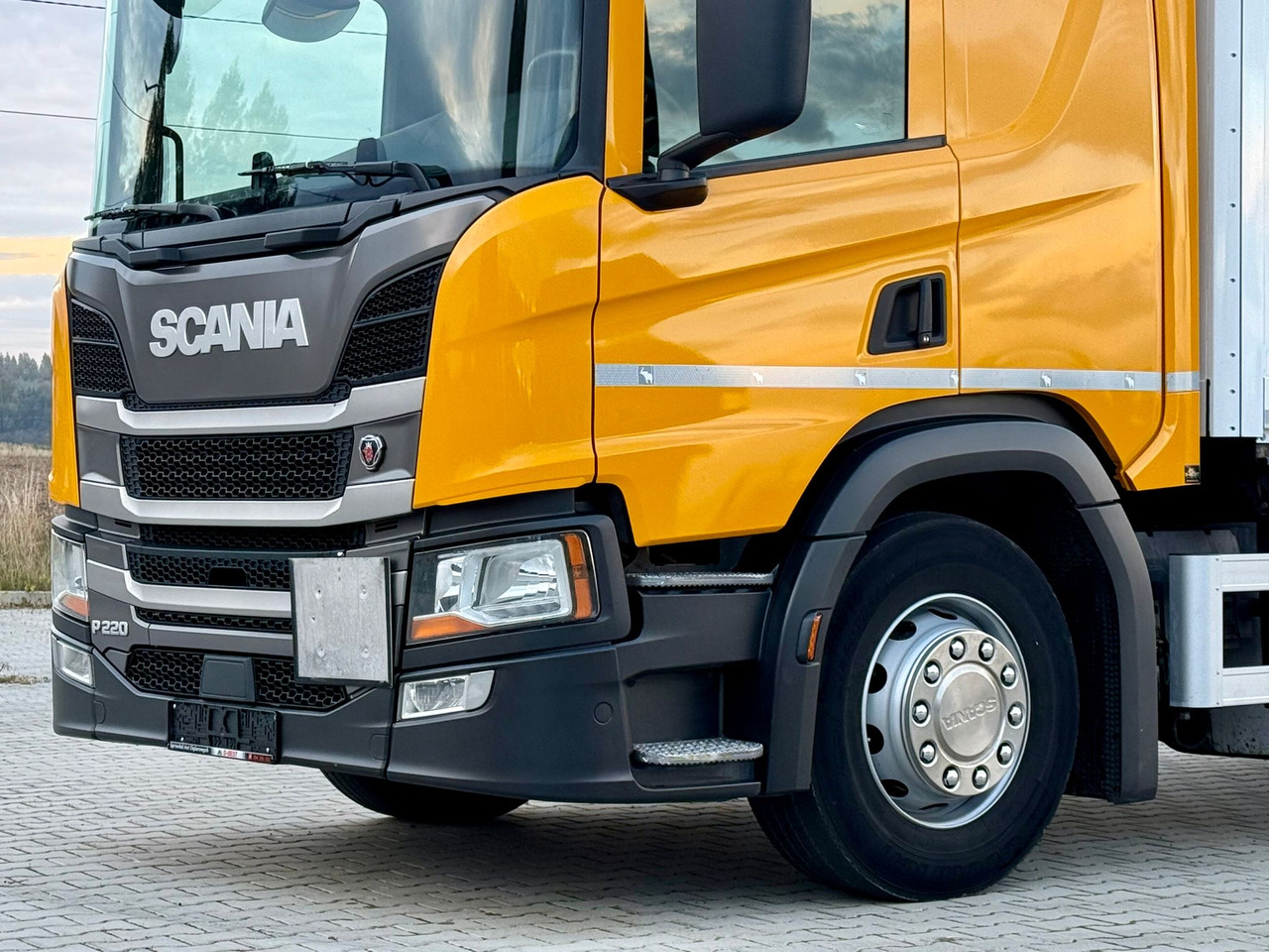 Isotherm vrachtwagen SCANIA P220 / IZOTERMA / WINDA / SCHMITZ / 18 PALET / SILNIK 6 / SYPIALKA / 2019 ROK / NISKI PRZEBIEG: afbeelding 12 Isotherm vrachtwagen SCANIA P220 / IZOTERMA / WINDA / SCHMITZ / 18 PALET / SILNIK 6 / SYPIALKA / 2019 ROK / NISKI PRZEBIEG: afbeelding 12