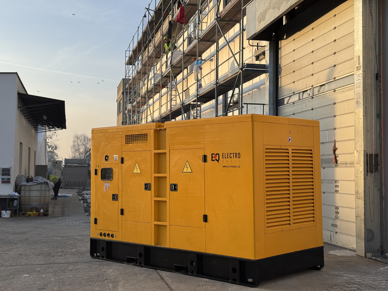 IVECO 250 kVA / 200 kW IN STOCK - Industrie generator: afbeelding 1 IVECO 250 kVA / 200 kW IN STOCK - Industrie generator: afbeelding 1