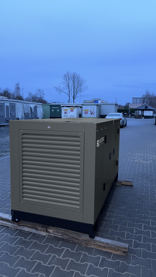 IVECO 30 kVA / 24 kW - Industrie generator: afbeelding 3 IVECO 30 kVA / 24 kW - Industrie generator: afbeelding 3