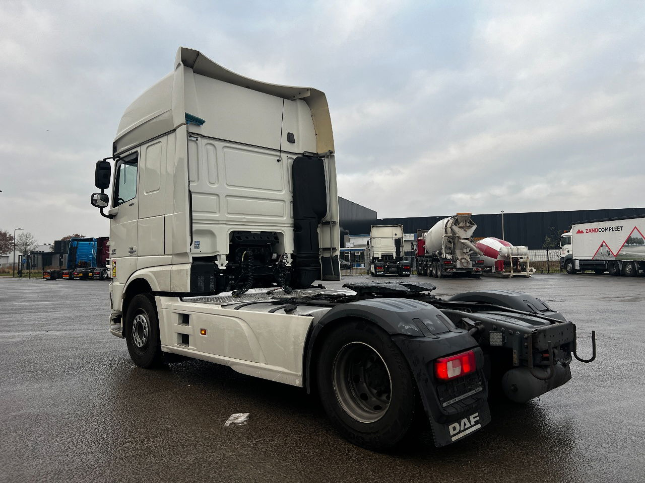 DAF XF 460 SSC, Retarder, Full spoiler - Trekker: afbeelding 4 DAF XF 460 SSC, Retarder, Full spoiler - Trekker: afbeelding 4