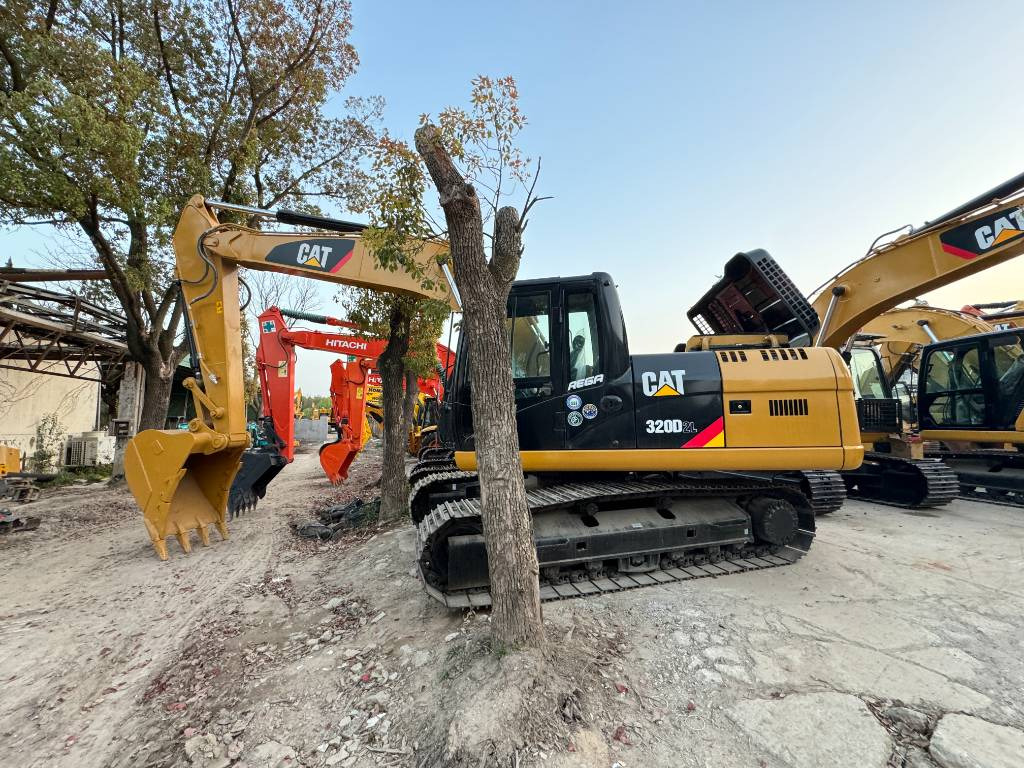 CAT 320D2L - Rupsgraafmachine: afbeelding 2 CAT 320D2L - Rupsgraafmachine: afbeelding 2
