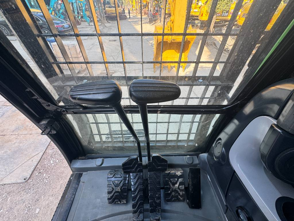 CAT 330D2L - Rupsgraafmachine: afbeelding 5 CAT 330D2L - Rupsgraafmachine: afbeelding 5