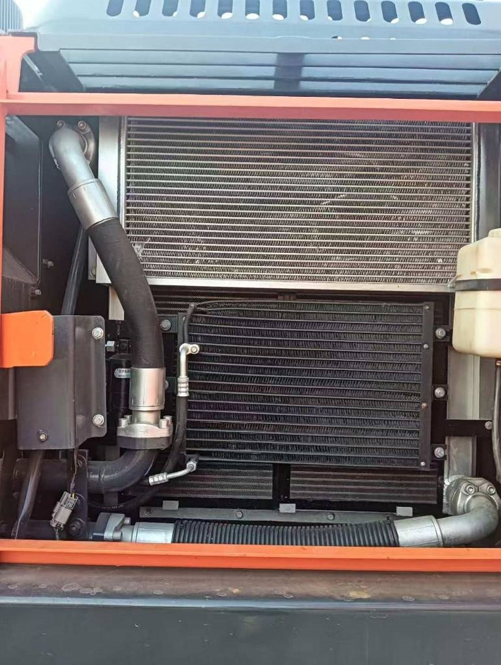 Doosan DX 225 LC - Rupsgraafmachine: afbeelding 4 Doosan DX 225 LC - Rupsgraafmachine: afbeelding 4