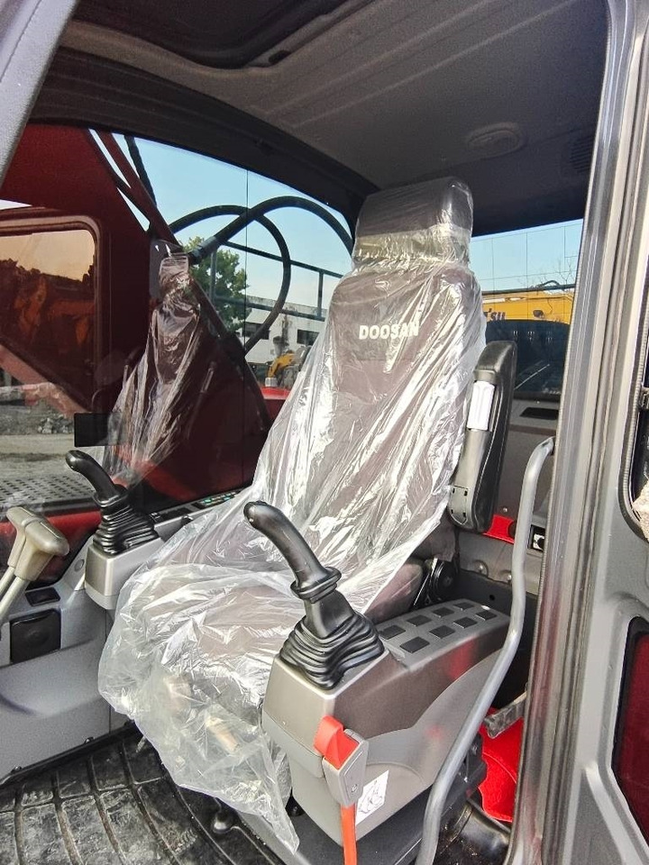 Doosan DX 225 LC - Rupsgraafmachine: afbeelding 5 Doosan DX 225 LC - Rupsgraafmachine: afbeelding 5