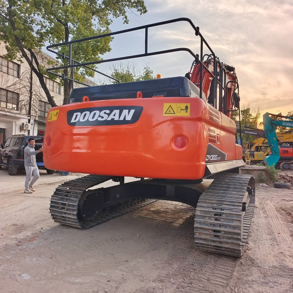 Doosan DX300 - Rupsgraafmachine: afbeelding 4 Doosan DX300 - Rupsgraafmachine: afbeelding 4