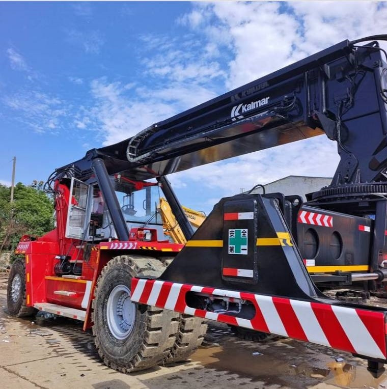 Kalmar DRF 450 - Reach stacker: afbeelding 4 Kalmar DRF 450 - Reach stacker: afbeelding 4