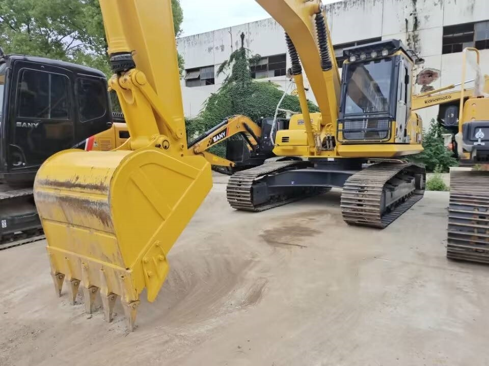 Komatsu PC 200 - Rupsgraafmachine: afbeelding 4 Komatsu PC 200 - Rupsgraafmachine: afbeelding 4