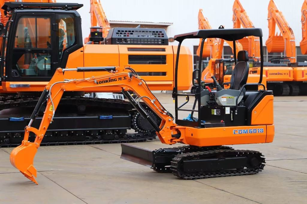 Lonking LG 6018 BRAND NEW MACHINE - Rupsgraafmachine: afbeelding 1 Lonking LG 6018 BRAND NEW MACHINE - Rupsgraafmachine: afbeelding 1