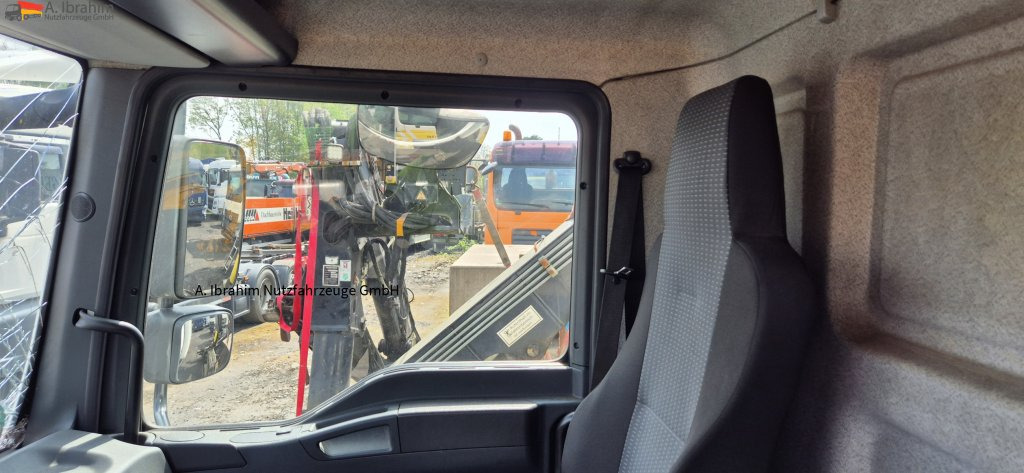 MAN TGL 8.150 4X2 BL Unfallschaden bedingt fahrbereit, Motor ok - Bedrijfswagen: afbeelding 3 MAN TGL 8.150 4X2 BL Unfallschaden bedingt fahrbereit, Motor ok - Bedrijfswagen: afbeelding 3