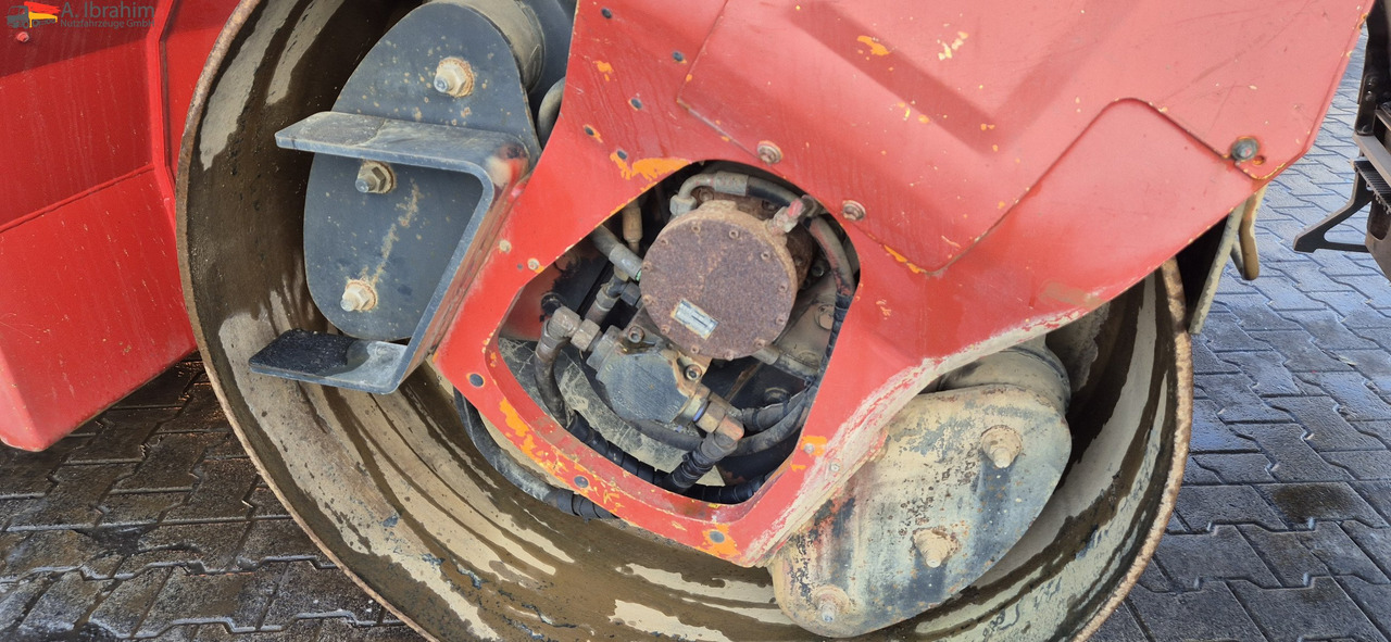 Bomag BW 174 AD2 | 12 t | Splitstreuer | Vibrator | Voll funktionsfähig - Wals: afbeelding 4 Bomag BW 174 AD2 | 12 t | Splitstreuer | Vibrator | Voll funktionsfähig - Wals: afbeelding 4
