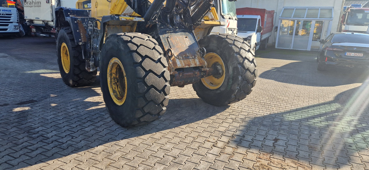 Komatsu WA 200 technisch ok. technische Wartung beim Komatsu Service - Wiellader: afbeelding 3 Komatsu WA 200 technisch ok. technische Wartung beim Komatsu Service - Wiellader: afbeelding 3