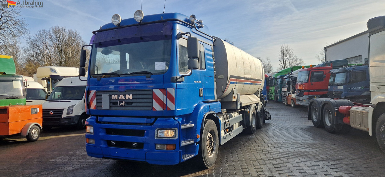 MAN TGA Asphaltspritze Schäfer 20 000 Liters - Tankwagen: afbeelding 1 MAN TGA Asphaltspritze Schäfer 20 000 Liters - Tankwagen: afbeelding 1
