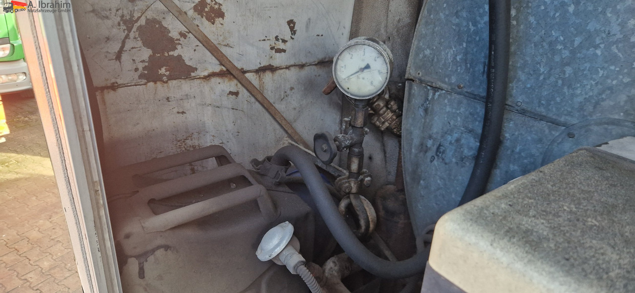 MAN TGA Asphaltspritze Schäfer 20 000 Liters - Tankwagen: afbeelding 3 MAN TGA Asphaltspritze Schäfer 20 000 Liters - Tankwagen: afbeelding 3