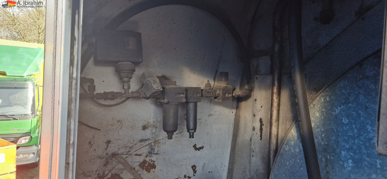 MAN TGA Asphaltspritze Schäfer 20 000 Liters - Tankwagen: afbeelding 2 MAN TGA Asphaltspritze Schäfer 20 000 Liters - Tankwagen: afbeelding 2