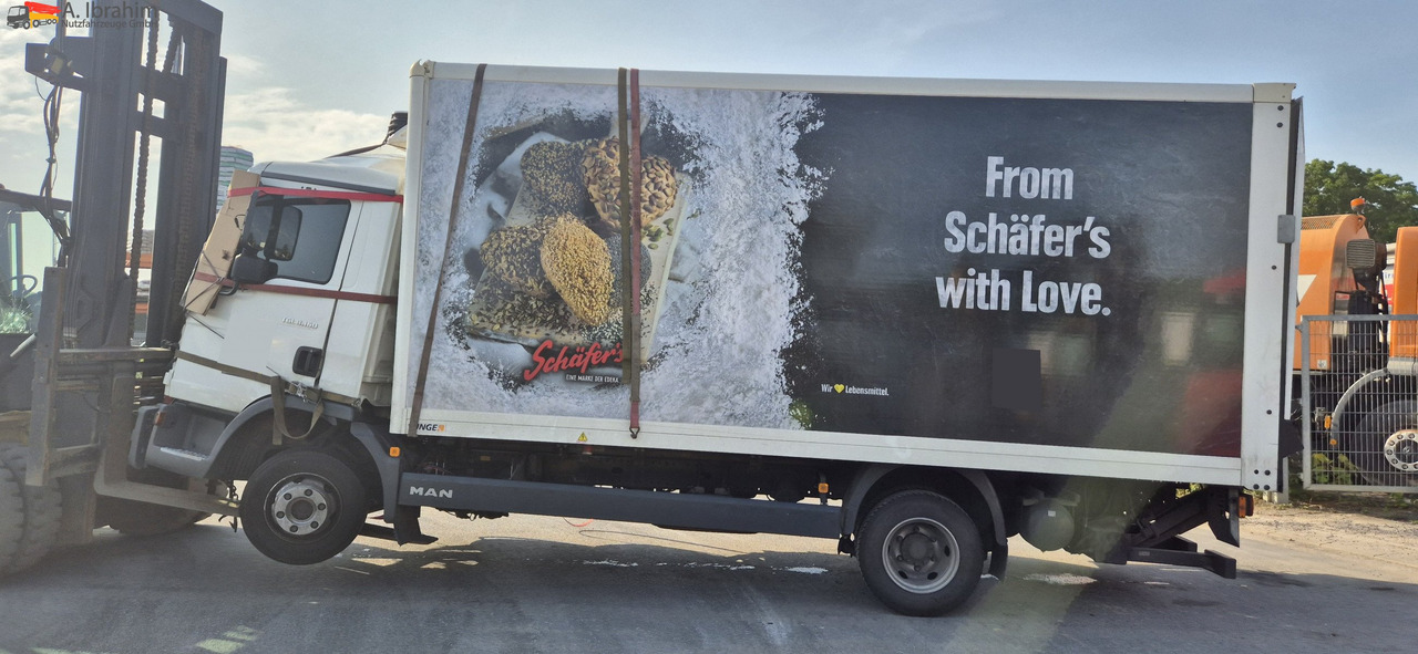 MAN TGL 8.160 4x2 Brotkoffer mit Kühlfach nicht fahrbereit ! nicht rollfähig - Koelwagen: afbeelding 1 MAN TGL 8.160 4x2 Brotkoffer mit Kühlfach nicht fahrbereit ! nicht rollfähig - Koelwagen: afbeelding 1