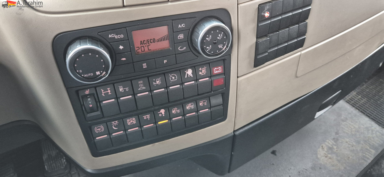 MAN TGX 26.460 Vario-Rahmen deutsches Fahrzeug. ohne Wechselbrücke - Schuifzeilen vrachtwagen: afbeelding 2 MAN TGX 26.460 Vario-Rahmen deutsches Fahrzeug. ohne Wechselbrücke - Schuifzeilen vrachtwagen: afbeelding 2