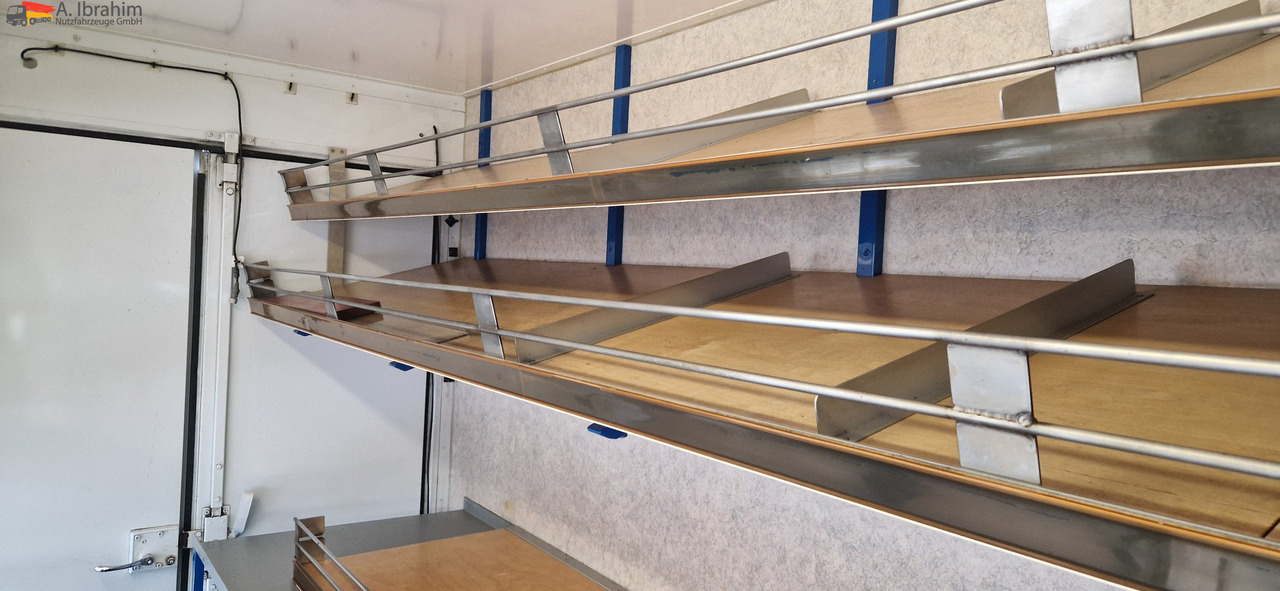 Mercedes-Benz 413 CDI Tiefkühlfächer, autom. Verkaufsklappe Basis ist ok - Koelwagen: afbeelding 4 Mercedes-Benz 413 CDI Tiefkühlfächer, autom. Verkaufsklappe Basis ist ok - Koelwagen: afbeelding 4