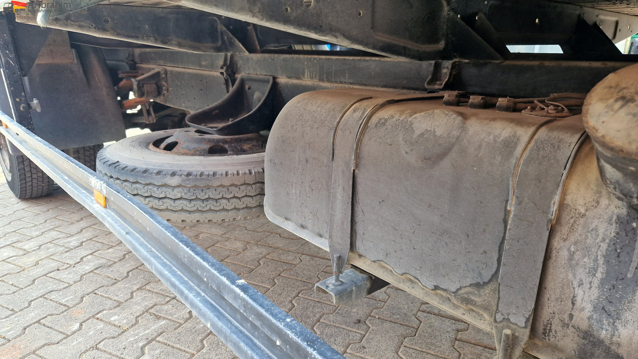 Mercedes-Benz DB 813 Pritsche Kran H- Kennzeichen,Oldtimer ein Stück Geschichte - Bestelwagen met open laadbak: afbeelding 4 Mercedes-Benz DB 813 Pritsche Kran H- Kennzeichen,Oldtimer ein Stück Geschichte - Bestelwagen met open laadbak: afbeelding 4