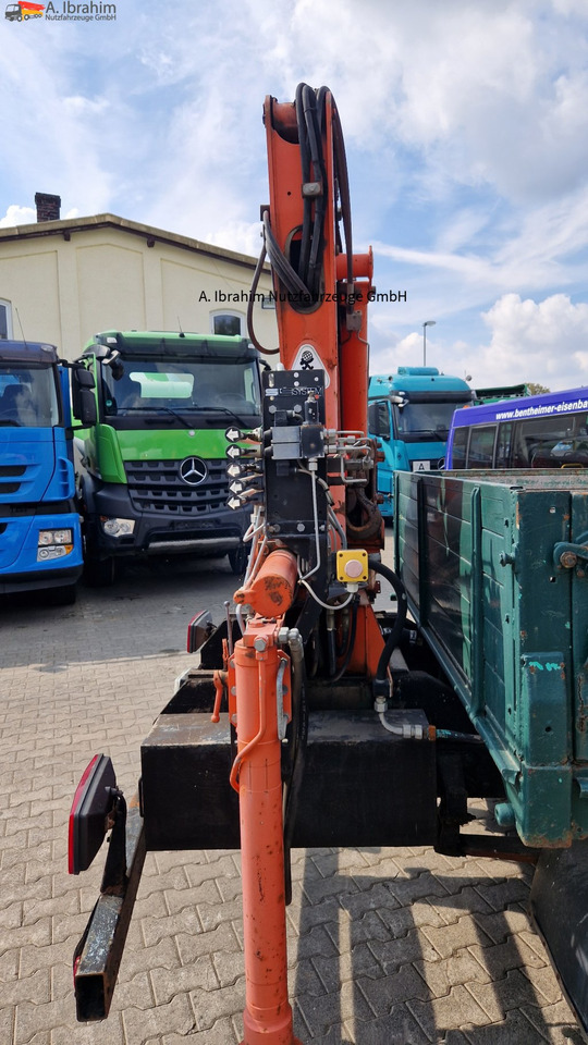 Mercedes-Benz DB 813 Pritsche Kran H- Kennzeichen,Oldtimer ein Stück Geschichte - Bestelwagen met open laadbak: afbeelding 2 Mercedes-Benz DB 813 Pritsche Kran H- Kennzeichen,Oldtimer ein Stück Geschichte - Bestelwagen met open laadbak: afbeelding 2