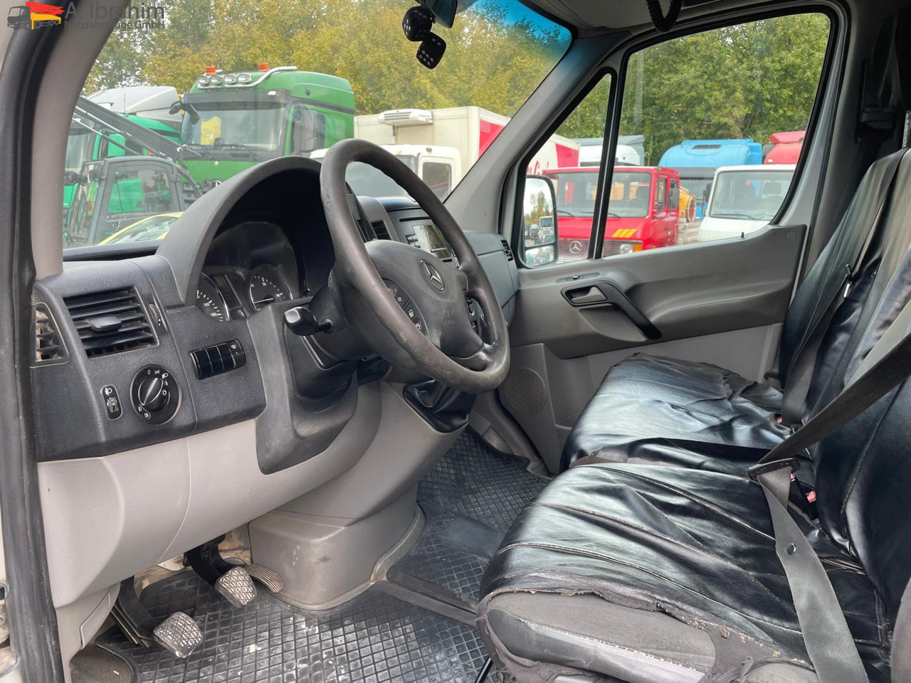 Mercedes-Benz Sprinter DB 319 CDI Geschlossen Kasten | 15 m³ | V6 | 4.5 m Radstand - Gesloten bestelwagen: afbeelding 3 Mercedes-Benz Sprinter DB 319 CDI Geschlossen Kasten | 15 m³ | V6 | 4.5 m Radstand - Gesloten bestelwagen: afbeelding 3