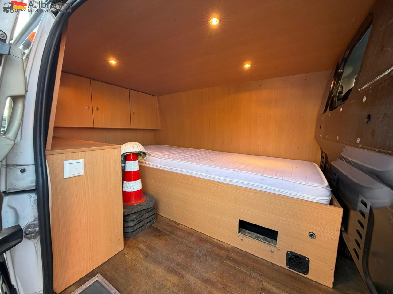 Mercedes-Benz Vito 116 CDI Standheizung | BF 3 | GST Anlage - Zelfrijdende verkoopwagen: afbeelding 5 Mercedes-Benz Vito 116 CDI Standheizung | BF 3 | GST Anlage - Zelfrijdende verkoopwagen: afbeelding 5