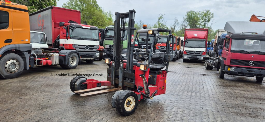 Moffett 20.4 einsatzbereit 3 Stck. vorhanden - Heftruck: afbeelding 1 Moffett 20.4 einsatzbereit 3 Stck. vorhanden - Heftruck: afbeelding 1
