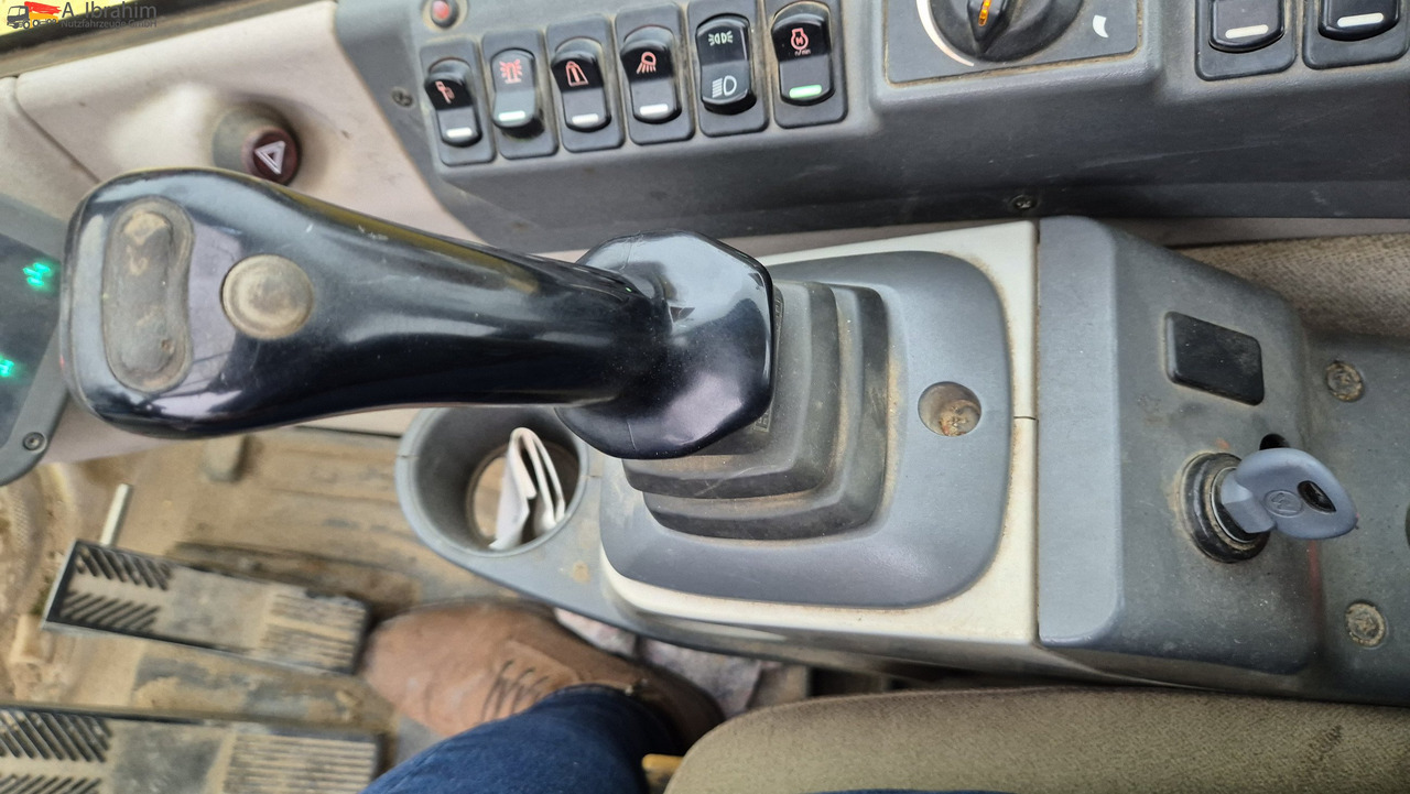 New Holland MH 2.6 Zustand gut, deutsche Maschine incl. Greifer und Dreservo - Mobiele graafmachine: afbeelding 3 New Holland MH 2.6 Zustand gut, deutsche Maschine incl. Greifer und Dreservo - Mobiele graafmachine: afbeelding 3