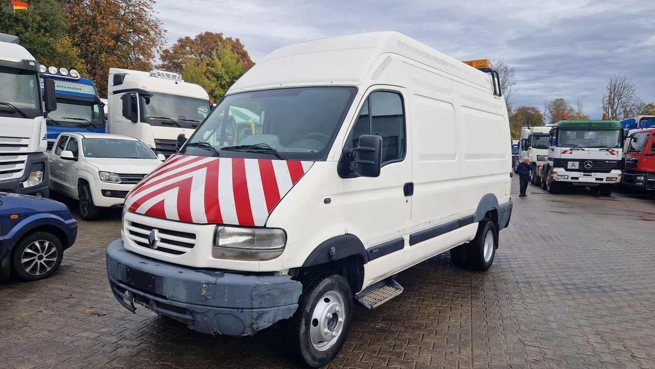 Renault 52AF, zwillingsbereift 2.8 nicht neu, aber läuft, - Gesloten bestelwagen: afbeelding 1 Renault 52AF, zwillingsbereift 2.8 nicht neu, aber läuft, - Gesloten bestelwagen: afbeelding 1