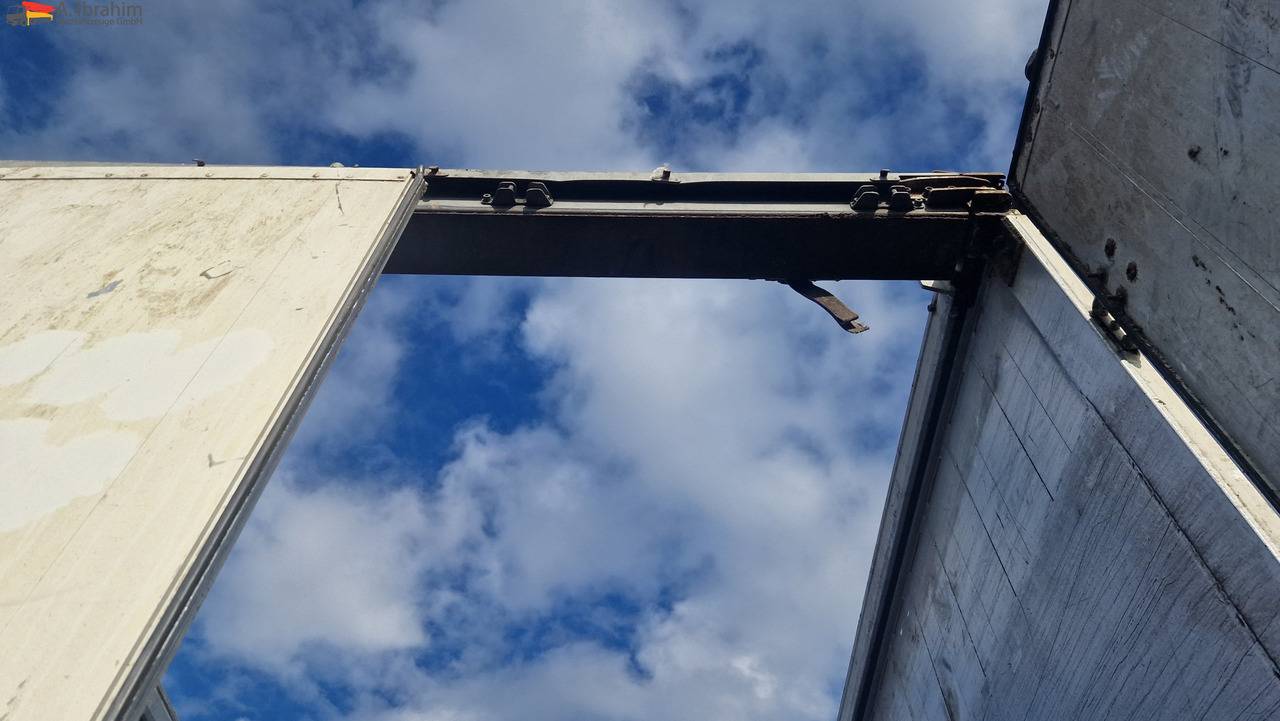 Schmitz SW 24 Schubboden, Liftachse,Ersatzradhalterung Kabelfernbedienung, Trichter - Schuifvloer oplegger: afbeelding 4 Schmitz SW 24 Schubboden, Liftachse,Ersatzradhalterung Kabelfernbedienung, Trichter - Schuifvloer oplegger: afbeelding 4