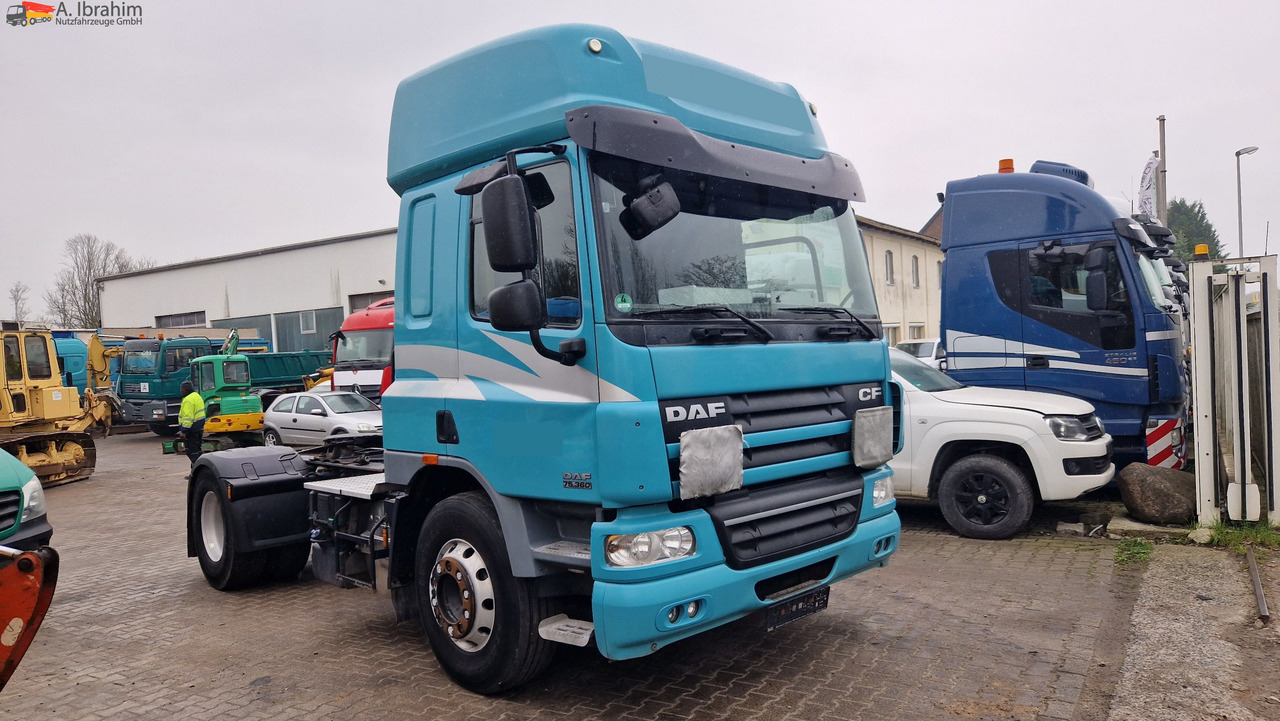 Daf FT CF 2x Nebenantrieb, Kipphydraulik deutsches Fahrzeug, fehlerfrei im Display - Trekker: afbeelding 4 Daf FT CF 2x Nebenantrieb, Kipphydraulik deutsches Fahrzeug, fehlerfrei im Display - Trekker: afbeelding 4