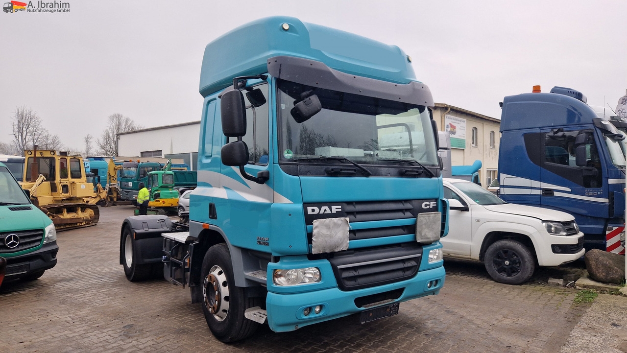 Daf FT CF 2x Nebenantrieb, Kipphydraulik deutsches Fahrzeug, fehlerfrei im Display - Trekker: afbeelding 3 Daf FT CF 2x Nebenantrieb, Kipphydraulik deutsches Fahrzeug, fehlerfrei im Display - Trekker: afbeelding 3