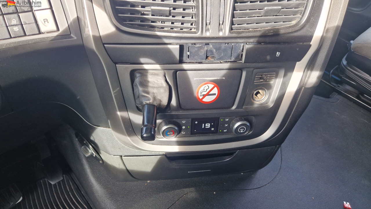 Iveco Stralis 460 Vollspoiler 3x vorhanden - Trekker: afbeelding 4 Iveco Stralis 460 Vollspoiler 3x vorhanden - Trekker: afbeelding 4