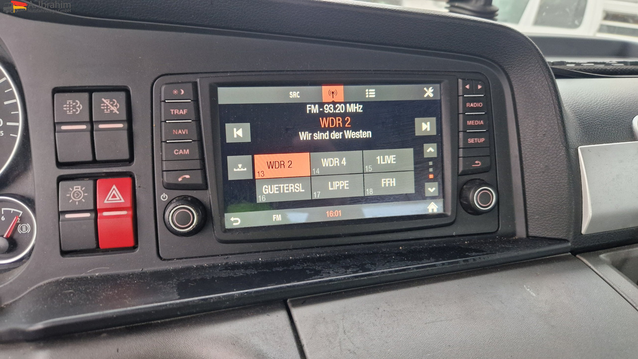 MAN 18.400 TGX Flachdach Retarder, Klima, 1 Bett, Kühlschrank - Trekker: afbeelding 3 MAN 18.400 TGX Flachdach Retarder, Klima, 1 Bett, Kühlschrank - Trekker: afbeelding 3