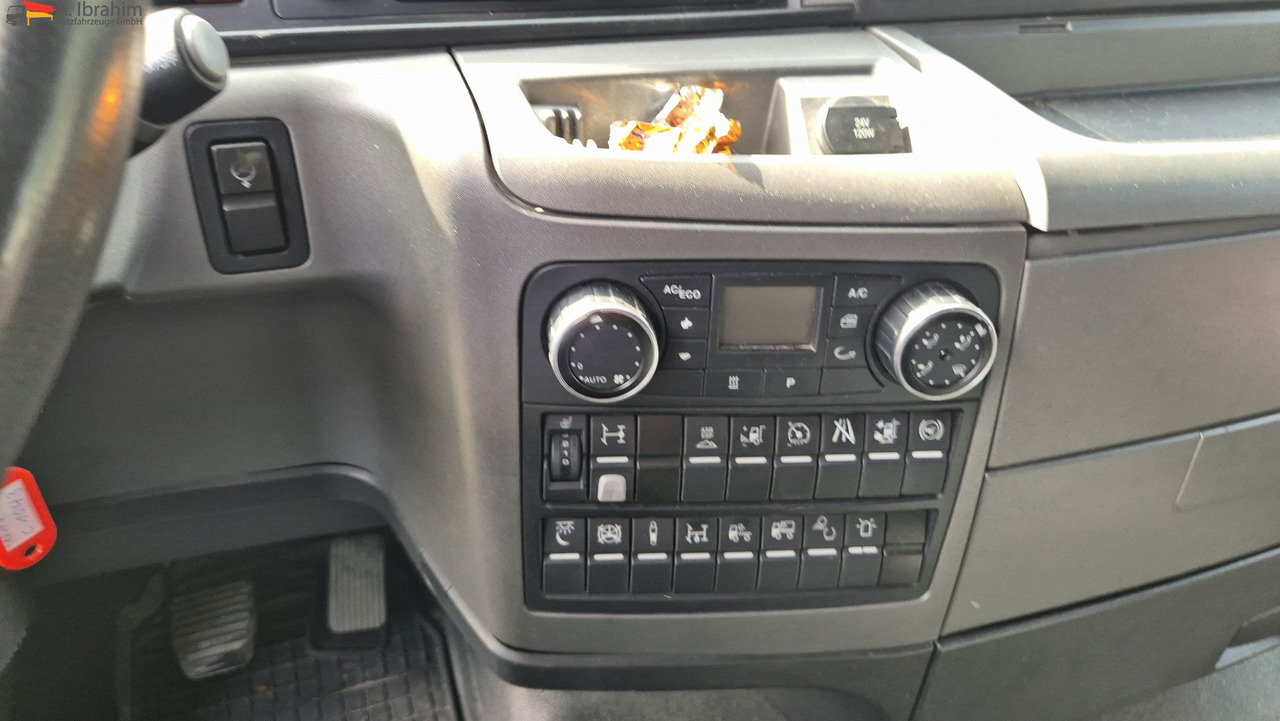 MAN TGX 18.440 Retarder, Klima, Standklima PTU für Kompressor - Trekker: afbeelding 4 MAN TGX 18.440 Retarder, Klima, Standklima PTU für Kompressor - Trekker: afbeelding 4