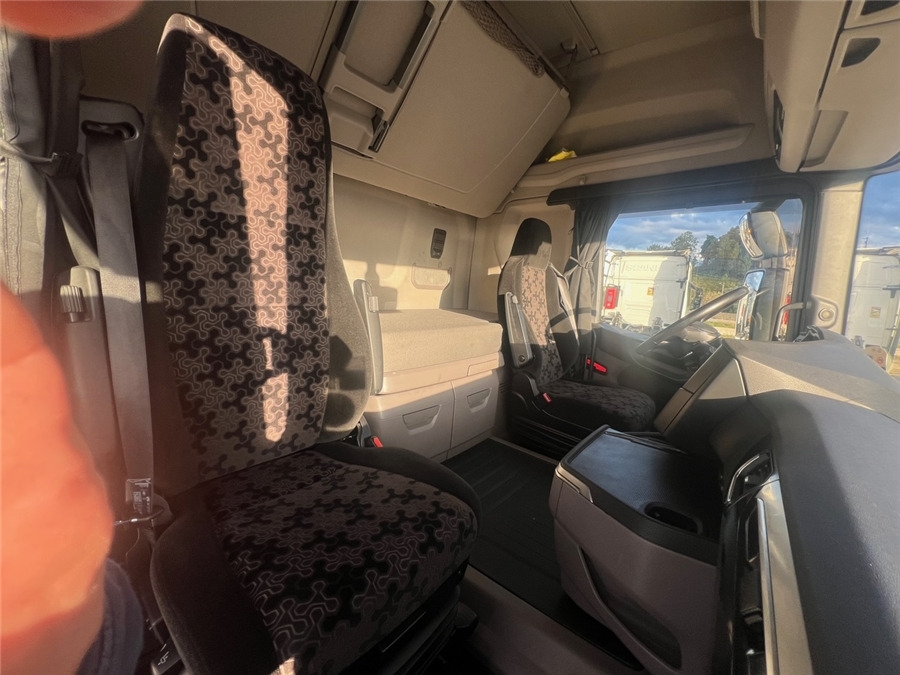 Leasing Scania R450 / RETARDER Scania R450 / RETARDER: afbeelding 12