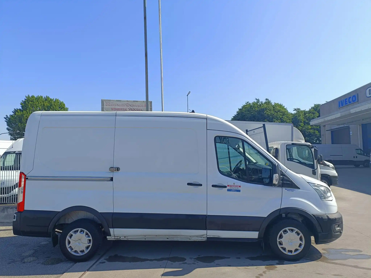 FORD TRANSIT FURGONE STANDARD - Gesloten bestelwagen: afbeelding 3 FORD TRANSIT FURGONE STANDARD - Gesloten bestelwagen: afbeelding 3